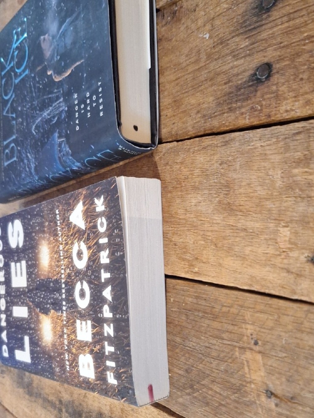 Becca Fitzpatrick Bundle 2 Books - Picture 2 of 2